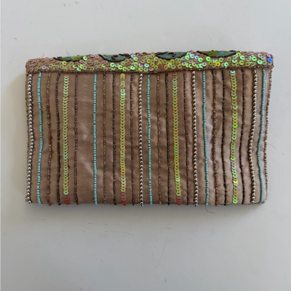 Embroidered Floral Sequin Clutch - Picture 2 of 6